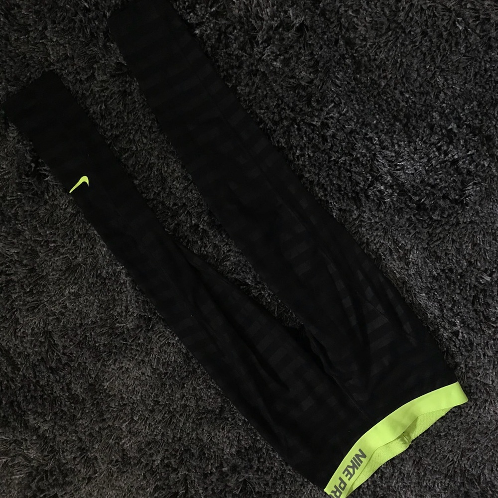 Nike compression leggings